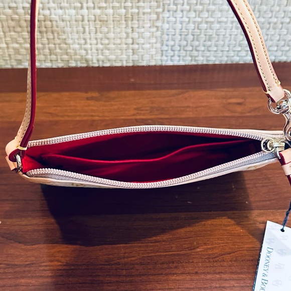 🌟2xHP🌟VTG 2000 Dooney & Burke Yellow Signature Monogram Jacquard Lg SlimWristlet - Picture 6 of 12